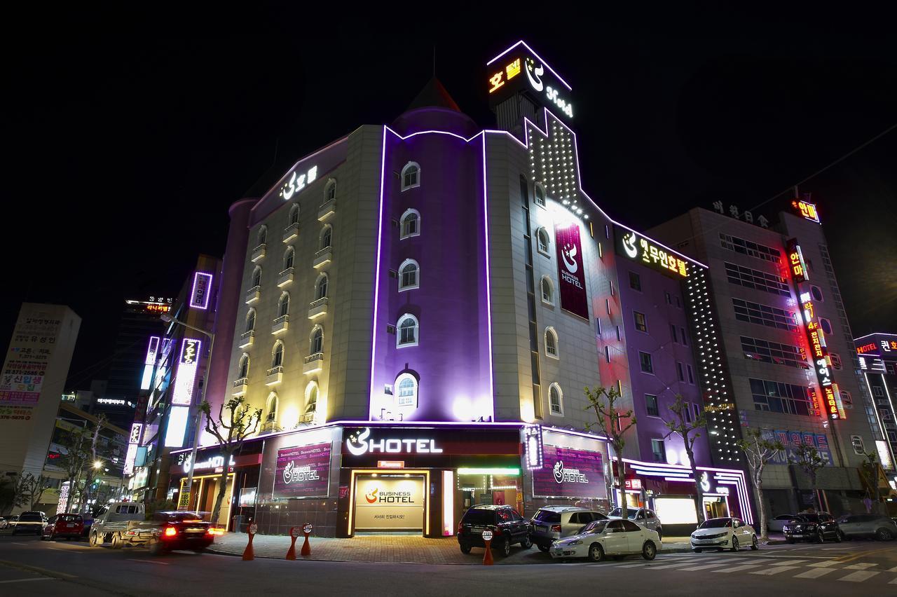 S Hotel Gwangju Metropolitan City Exterior foto